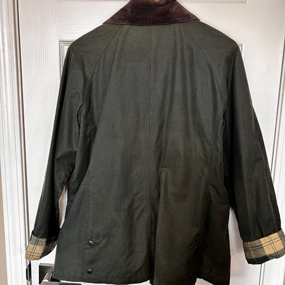 Barbour Beadnell® Waxed Jacket Sage Tartan - Picture 8 of 16